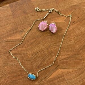 Kendra Scott necklace and earrings